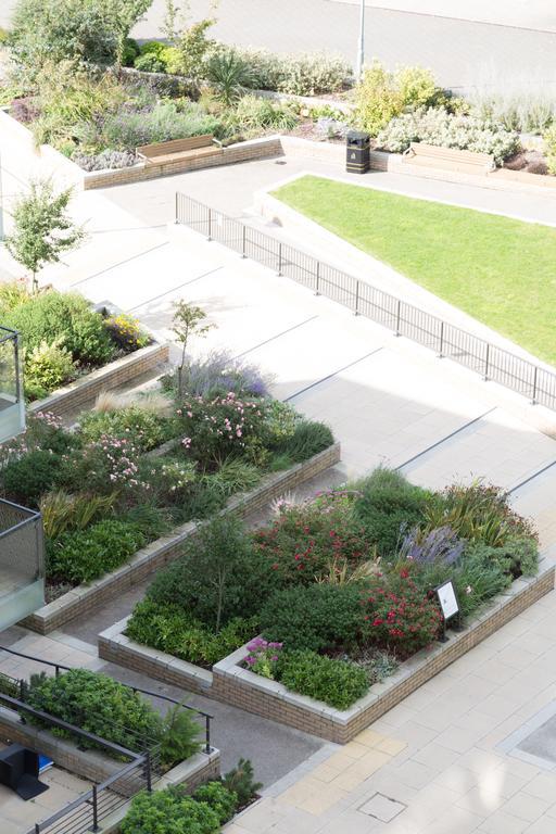 Contemporary & Homely Penthouse, 2 Mins Walk From Cambridge Station, Lift Access, Secured Gated On-Site Parking, Self Check-In, Super Fast Wifi, Terrace & Sleeps 6 외부 사진